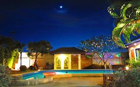 Private Pool Villa Rayong House